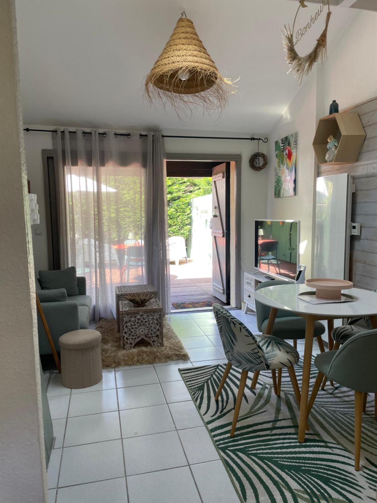 Jolie Maison Au Golf Lacanau Esterno foto